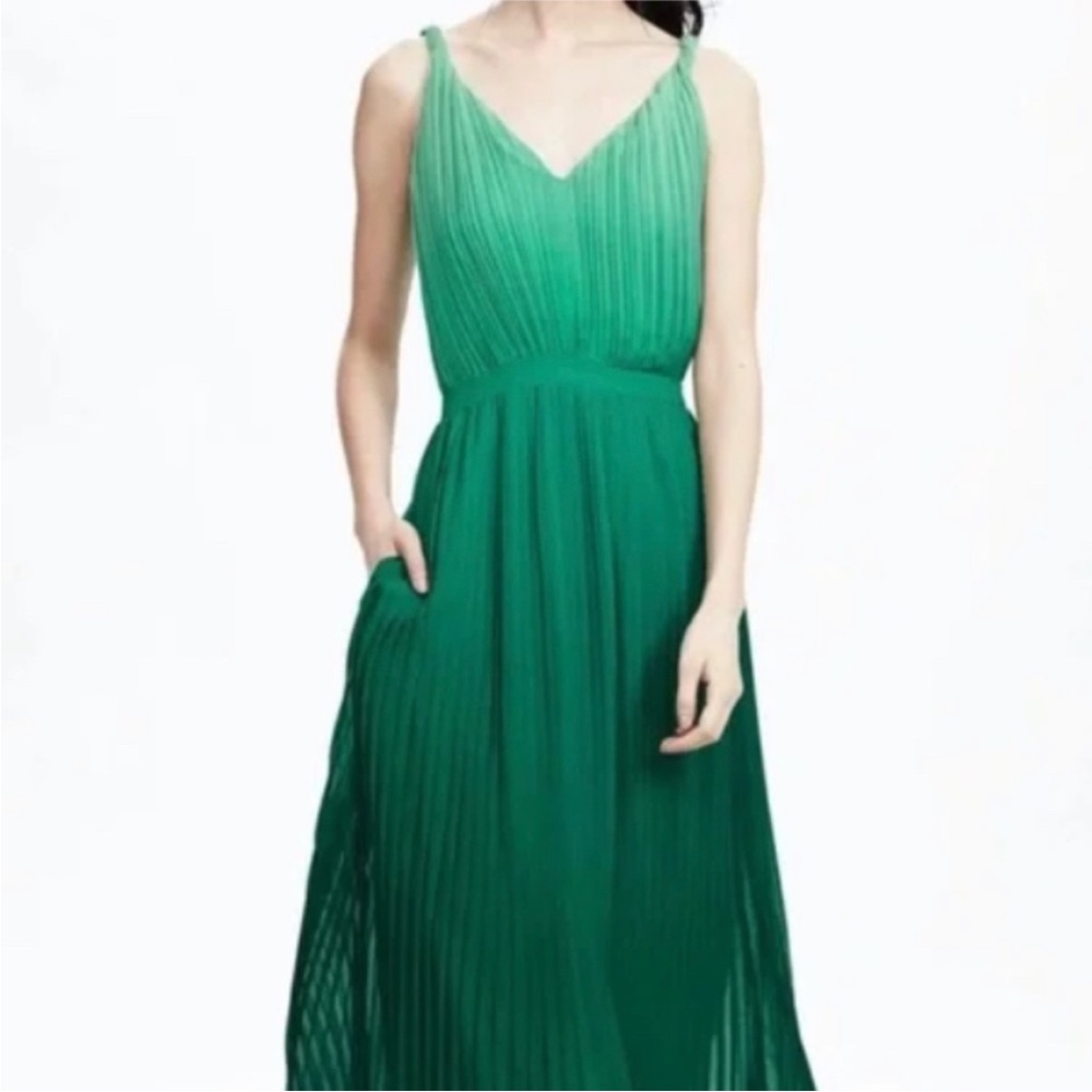 Banana Republic NWT green ombré pleated midi dress